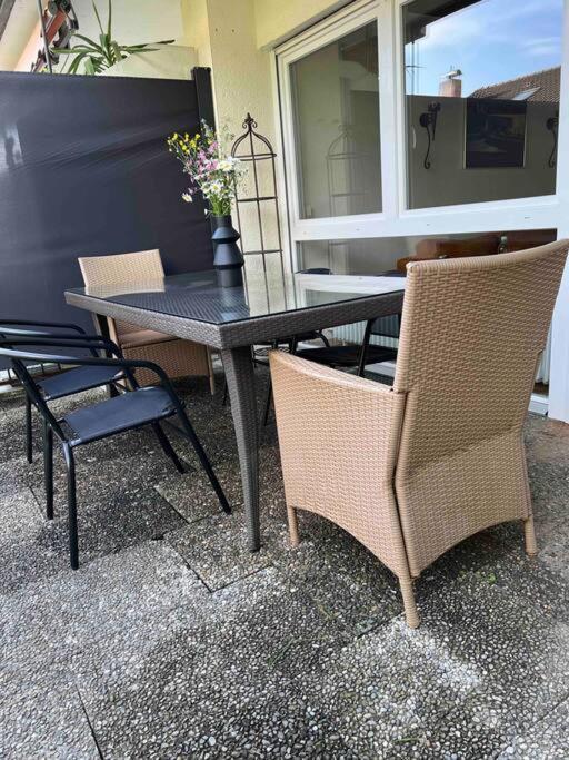 Reiheneckhaus Mit Garten Und Terasse Tettnang Exteriér fotografie